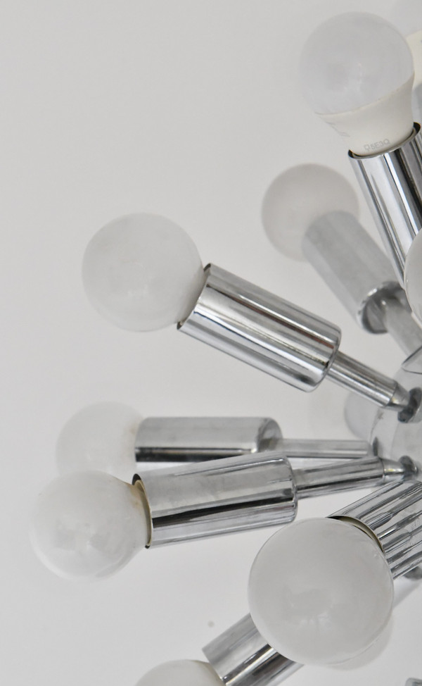 Sputnik chandelier in chrome-plated metal with 24 lights from the 1970s