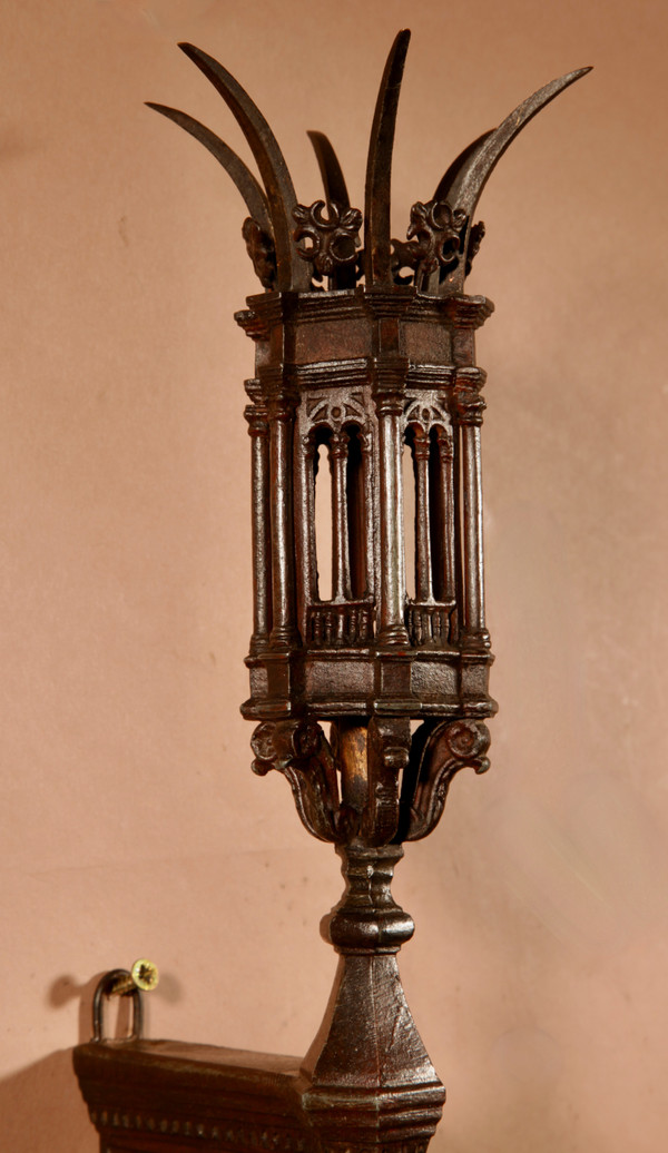 A Magnificent Pair Of Very Fine Cast Iron Divine Small Lamps / Lanterns In White Metal