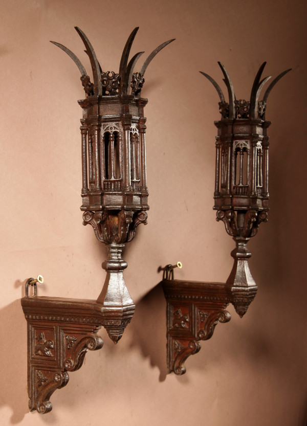 A Magnificent Pair Of Very Fine Cast Iron Divine Small Lamps / Lanterns In White Metal