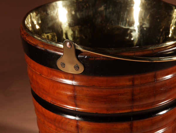    An original, highly decorative peat tea bucket, tea planter.