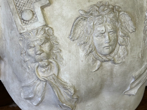 Grande ritratto di imperatore romano con corazza - Scultura in gesso del XX secolo
