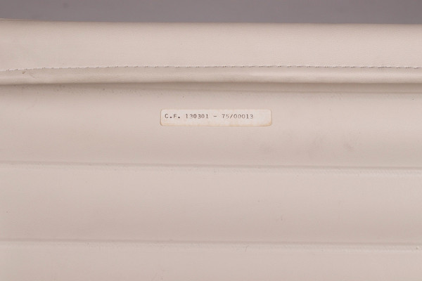 Ottoman “Soft Pad” E125 de Charles & Ray Eames