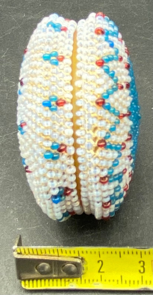 BOÎTE CORNE ET PERLES