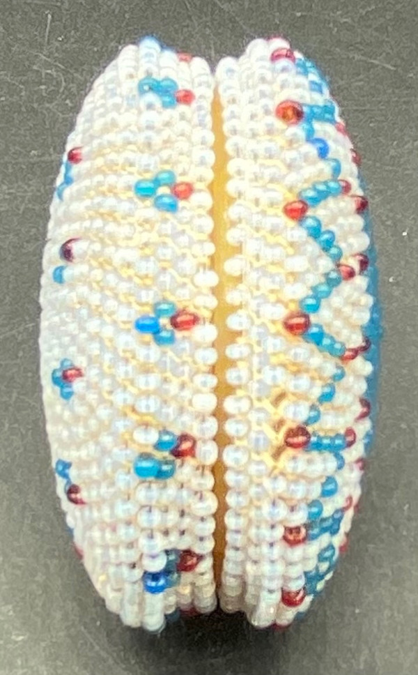 BOÎTE CORNE ET PERLES