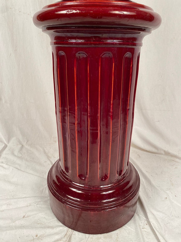Complete with red glazed ceramic planter on column