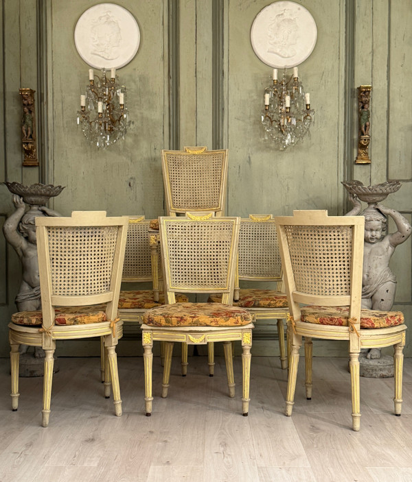 Mobilier De Salon En Bois Laqué d'Epoque Louis XVI, Vers 1780