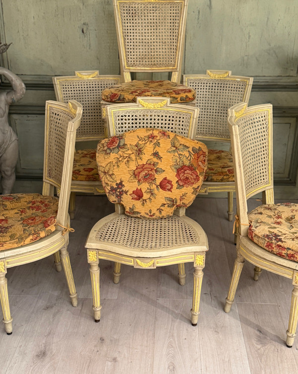 Mobilier De Salon En Bois Laqué d'Epoque Louis XVI, Vers 1780