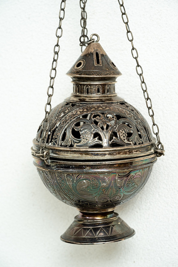 Antico teorium romano in argento cesellato, XIX secolo.