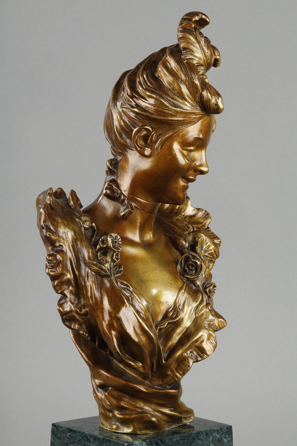 Busto di giovane donna della Belle Epoque di Victor Léopold BRUYNEEL
