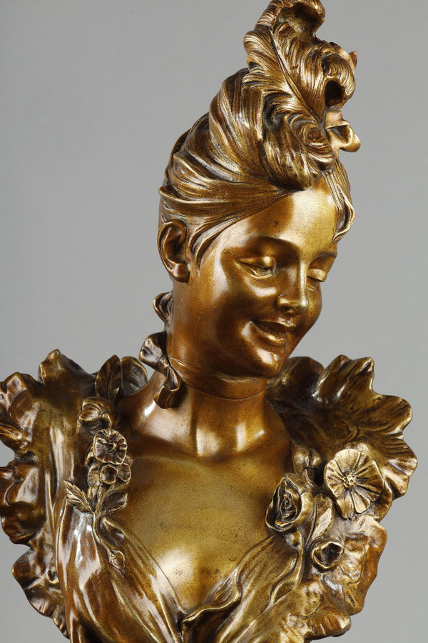 Busto di giovane donna della Belle Epoque di Victor Léopold BRUYNEEL