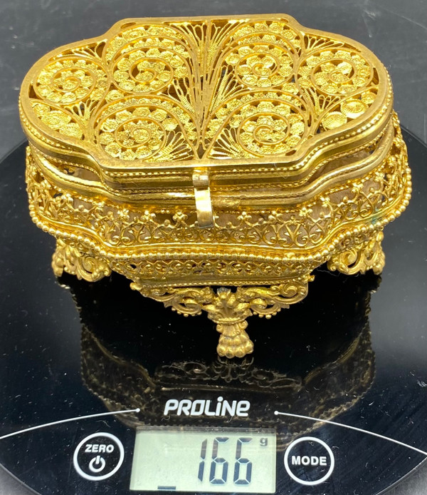 JEWELRY BOX