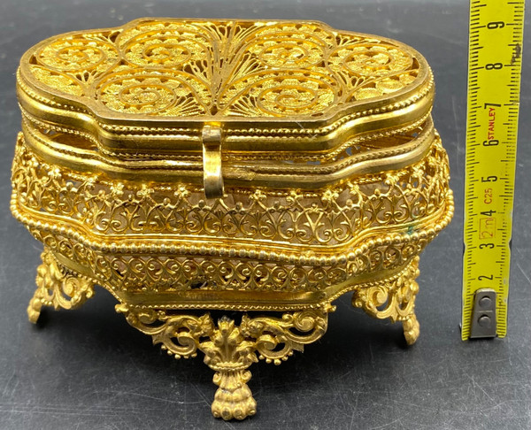 JEWELRY BOX