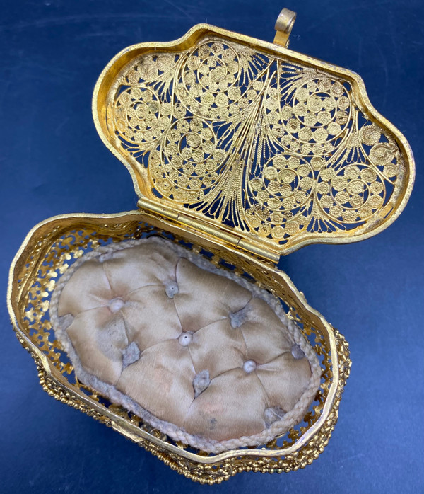 JEWELRY BOX