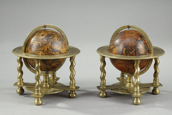 Ein Paar Himmels- und Tischgloben von Vincenzo Coronelli, 1697.