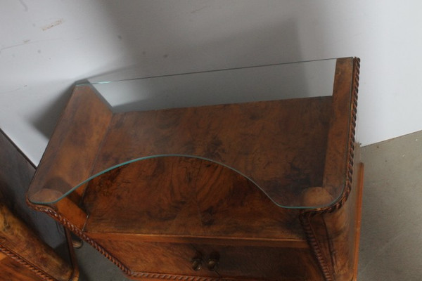 Antica Coppia comodini 1945 art deco noce. Milano . Top in vetro . Mis 70 x 33 x h 62 