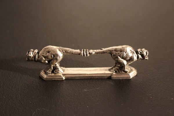  Animal knife holder
