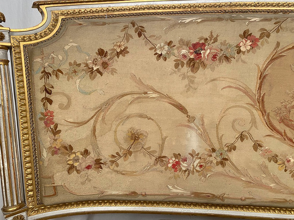 Louis XVI style bench seat, white lacquered and gilded wood, upholstered with tapestry