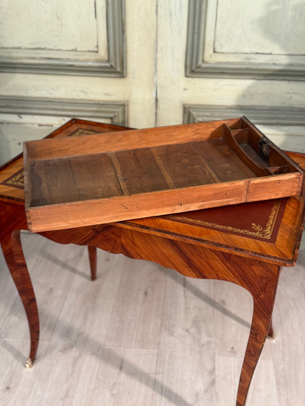 Scrivania da donna in palissandro di epoca Luigi XV, 1750 circa