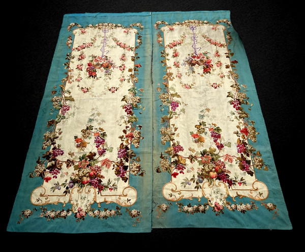 PAIR OF EARLY 19TH CENTURY HAND-WOVEN AUBUSSON TAPESTRIES WITH FLORAL DECORATION