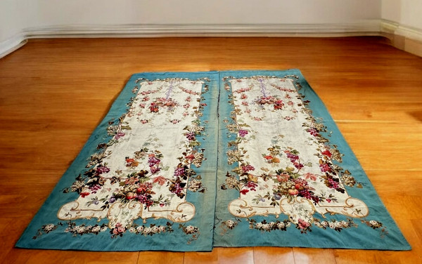 PAIR OF EARLY 19TH CENTURY HAND-WOVEN AUBUSSON TAPESTRIES WITH FLORAL DECORATION