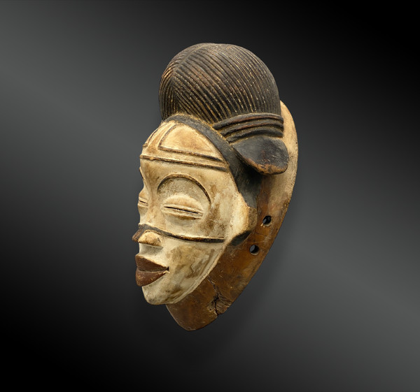 Masque anthropomorphe Okuyi Culture Punu, Sud du Gabon