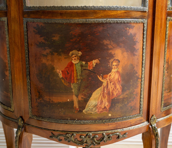Vitrine ancienne dans le goût de Vernis Martin France 19ème siècle.