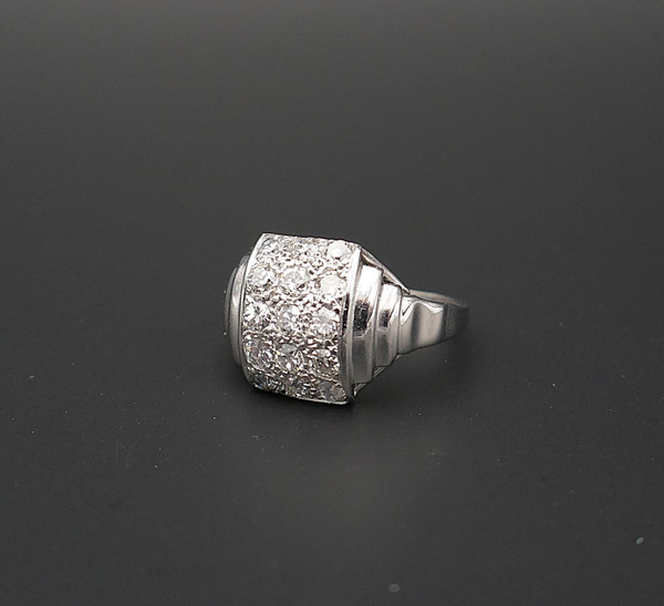 Bague Diamants, Platine Et Or Blanc 18 Carats.