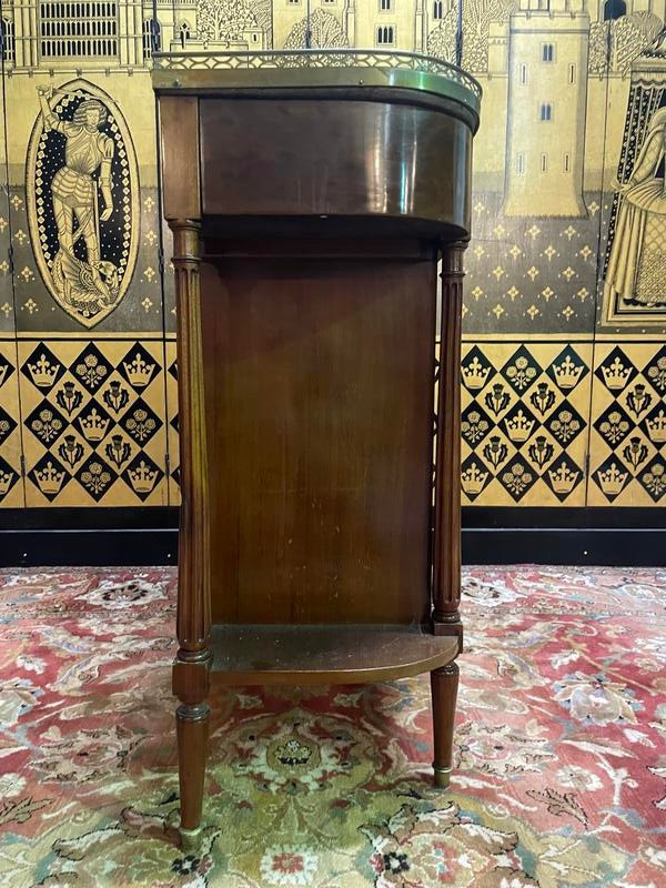 Console d'entrée de style Louis XVI en acajou