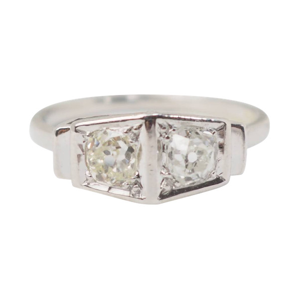 Anello Art Déco in oro bianco e platino, diamanti