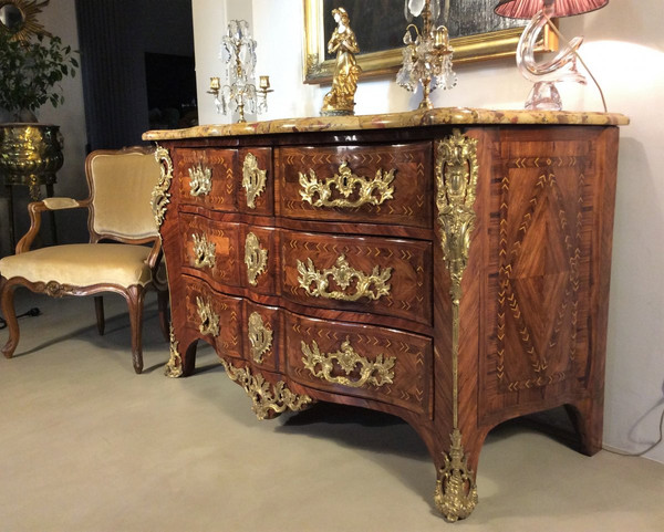 REMISE 25%  - Estampillée F. GARNIER - RARE Commode  Régence - Début 18ème