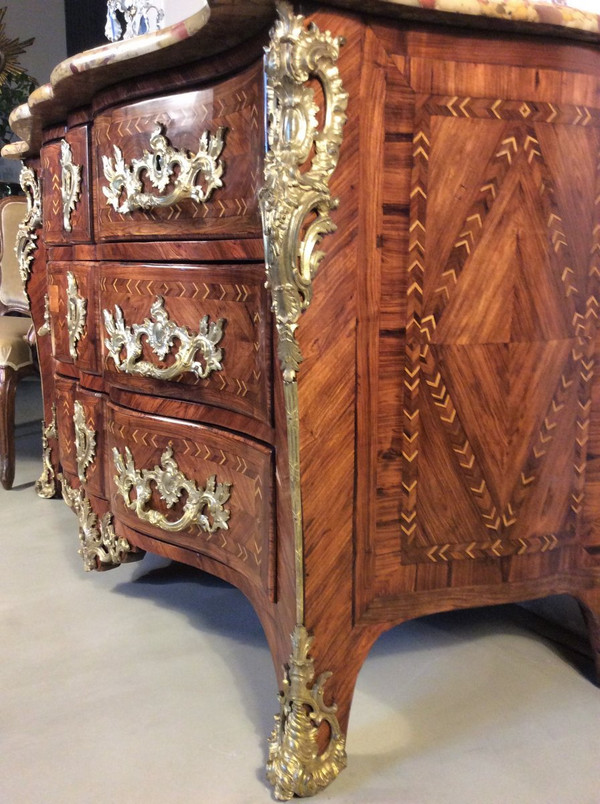 REMISE 25%  - Estampillée F. GARNIER - RARE Commode  Régence - Début 18ème