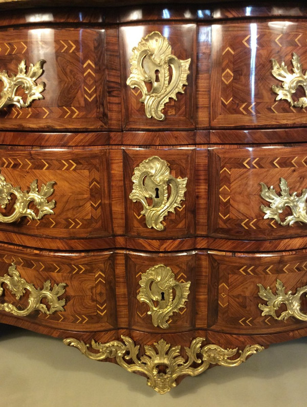 REMISE 25%  - Estampillée F. GARNIER - RARE Commode  Régence - Début 18ème
