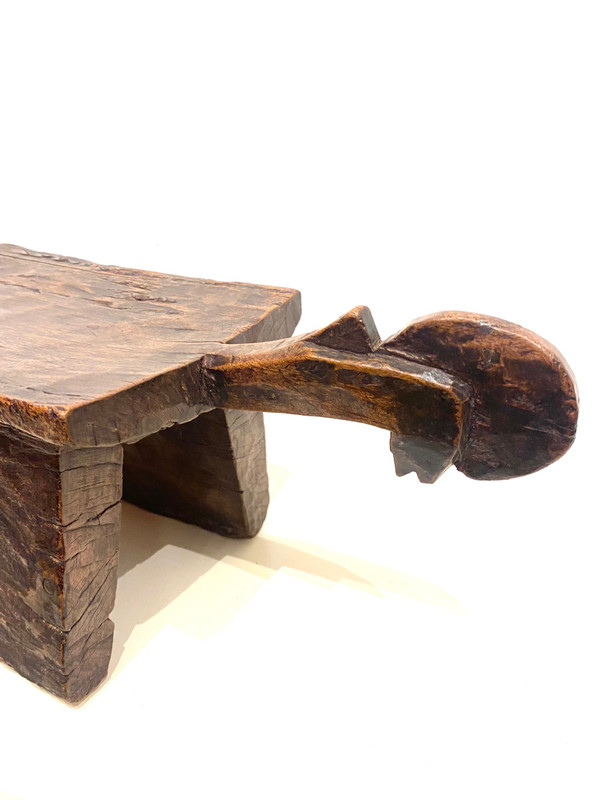 Tabouret anthropomorphe du Burkina Faso 