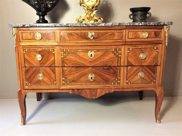 Remise 25\%  - Estampillée "F. Delorme" - Commode Pantalonnière - 18ème Siècle