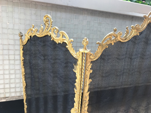 Beau pare feu de cheminée ancien en bronze doré d'époque 19 ème 