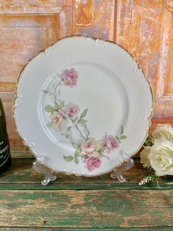 Exceptional Haviland Limoges Porcelain Service - Baltimore Rose - 61 Piece