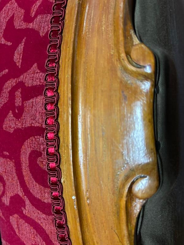 Coppia di poltrone in stile Luigi XV del XIX secolo.