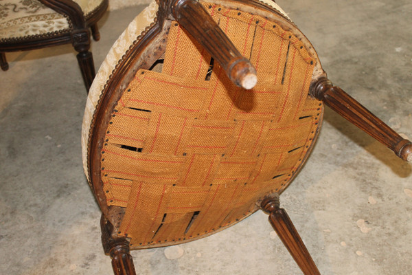 3 Poltrone Luigi XVI in faggio intagliato e modanato, fine XVIII secolo