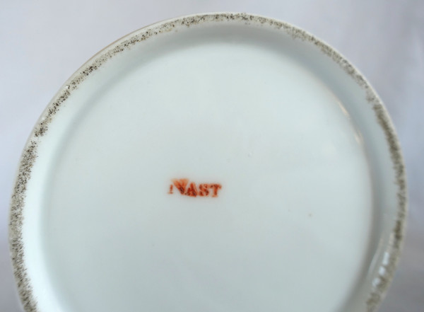 Manufacture Nast: teapot in Paris porcelain gilded with gold - Empire period - signed