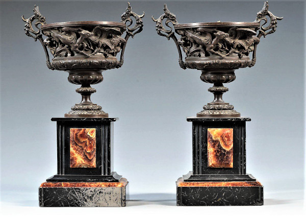 From 06.10 to 30.11 - Remise 25\% - Pair De Coupes Neo-renaissance - Chateau De Wannegem-lede