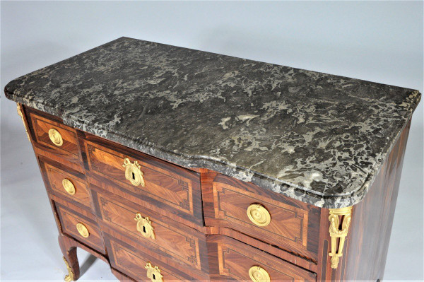  Remise 25\% Estampillée GENTY - Commode Bois De Rose Et Violette - XVIIIème