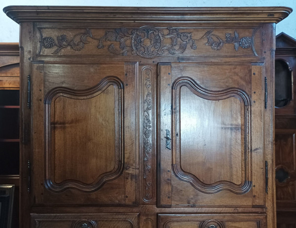 Credenza Regency a 4 ante in noce intagliato