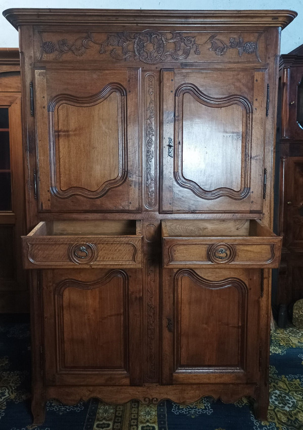 Credenza Regency a 4 ante in noce intagliato