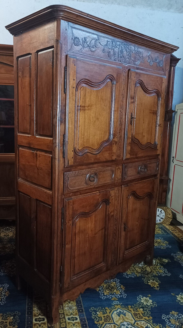 Credenza Regency a 4 ante in noce intagliato