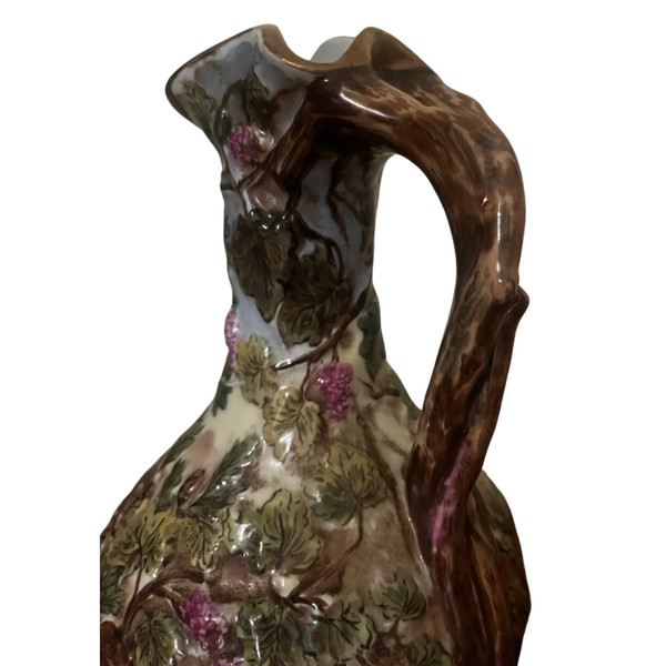 Porcelain vase from Naples (Capo di Monte)