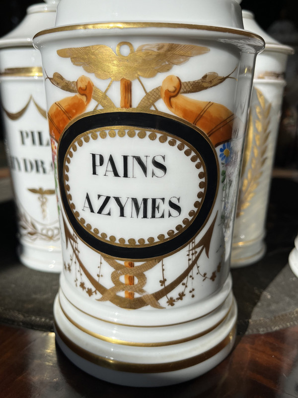 4 Paris porcelain pharmacy jars