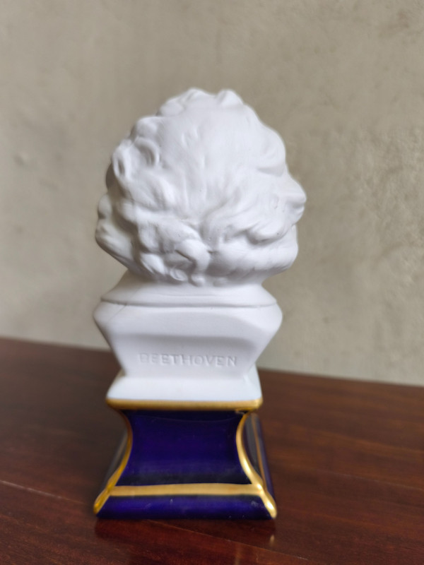 Biscuit bust of Beethoven