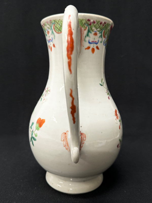 Porcelain jug from China Compagnie Indes Famille rose Qianlong period
