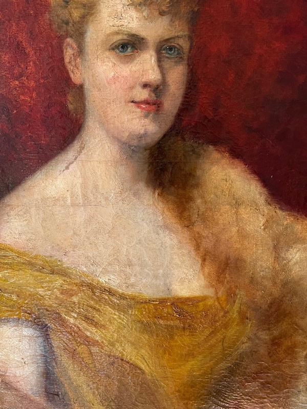 Portrait of an elegant woman circa 1900