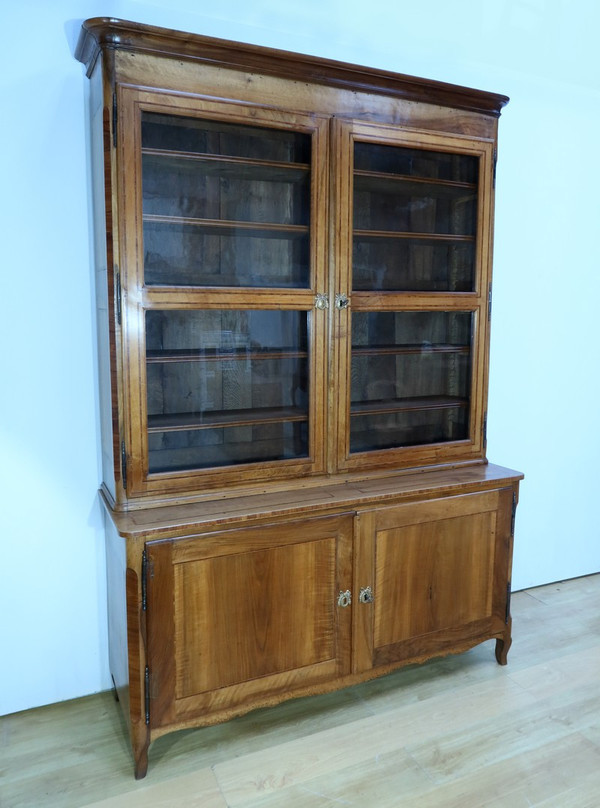 Biblioteca di proprietà di due corpi in ciliegio – Fine XVIII secolo